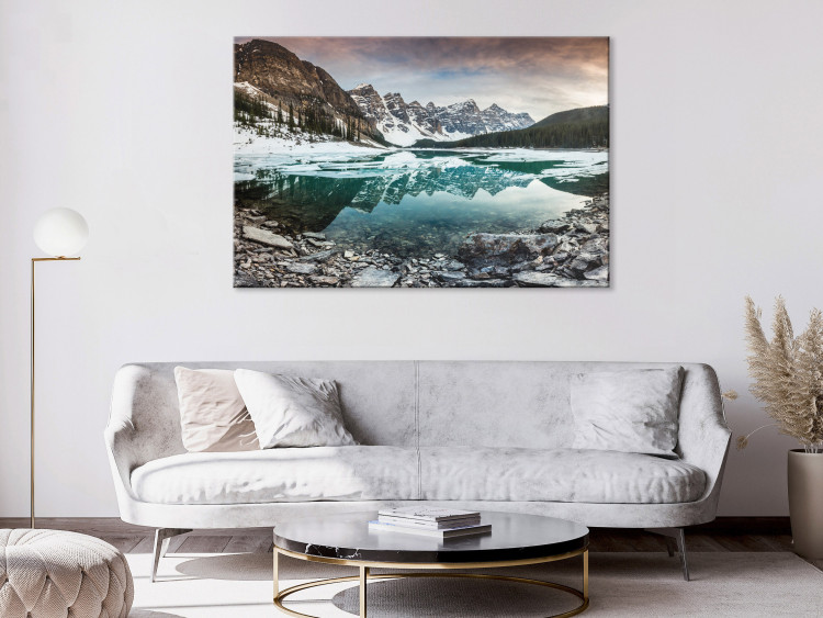 Canvas Print Winter Landscape (1-piece) - snowy mountains and lake amidst rocks 144586 additionalImage 3