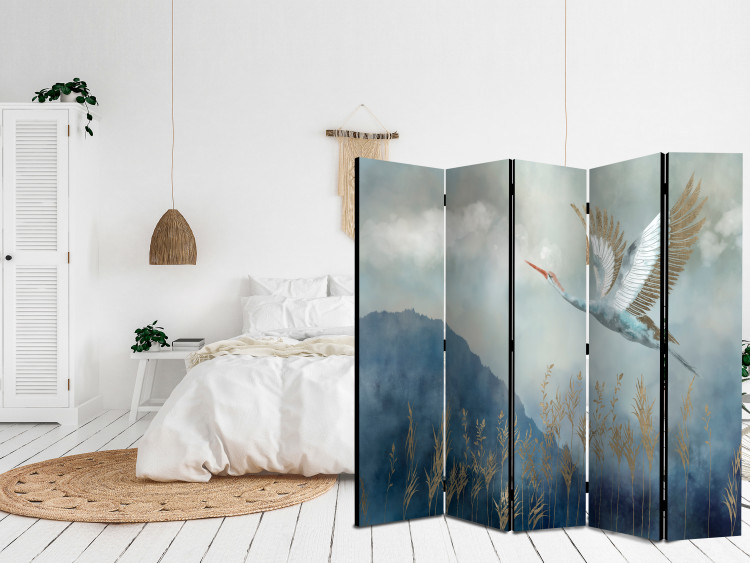 Room Divider Screen Heron in Flight II (5-piece) - Water bird flying amidst mist and clouds 138296 additionalImage 4
