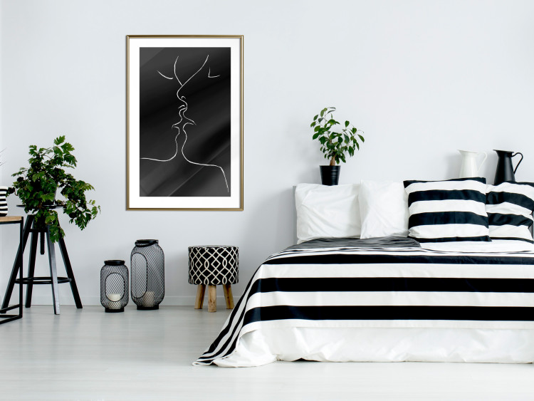 Wall Poster Gentle Kiss - romantic black and white line art with lovers 115227 additionalImage 13
