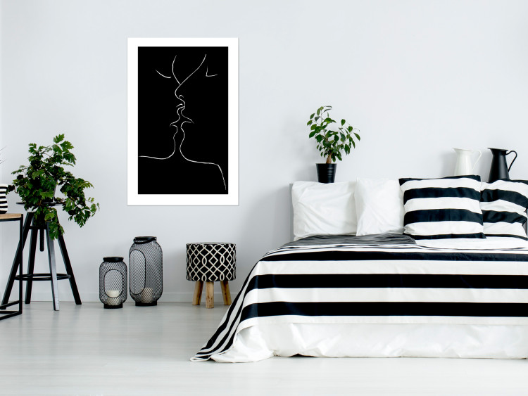 Wall Poster Gentle Kiss - romantic black and white line art with lovers 115227 additionalImage 5