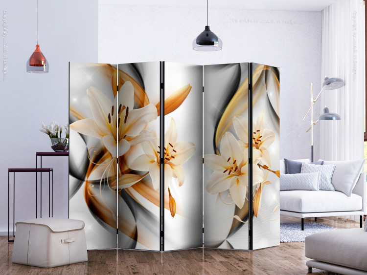 Folding Screen Lily's Innocence II - plant with yellow flowers in an illusion motif 133767 additionalImage 2