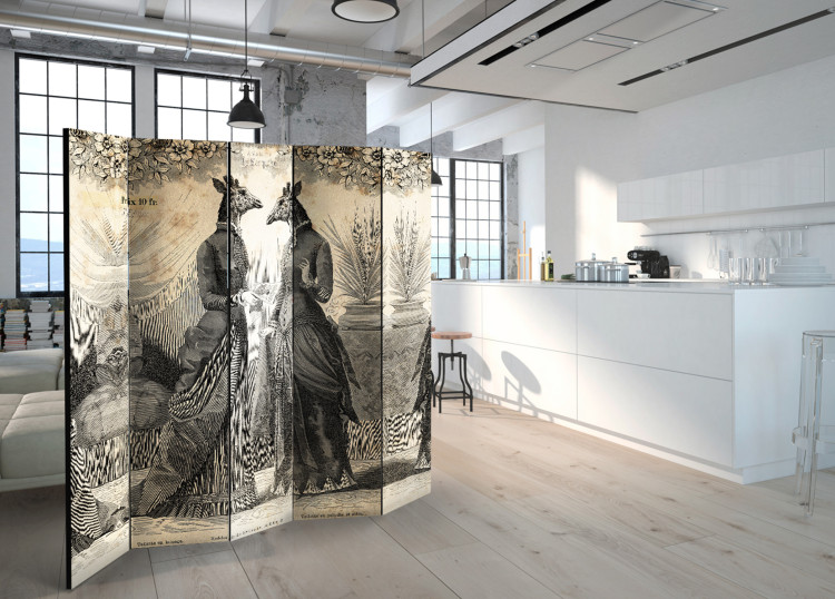 Folding Screen Conversation - women's silhouettes with wild animal heads in retro motif 95328 additionalImage 2