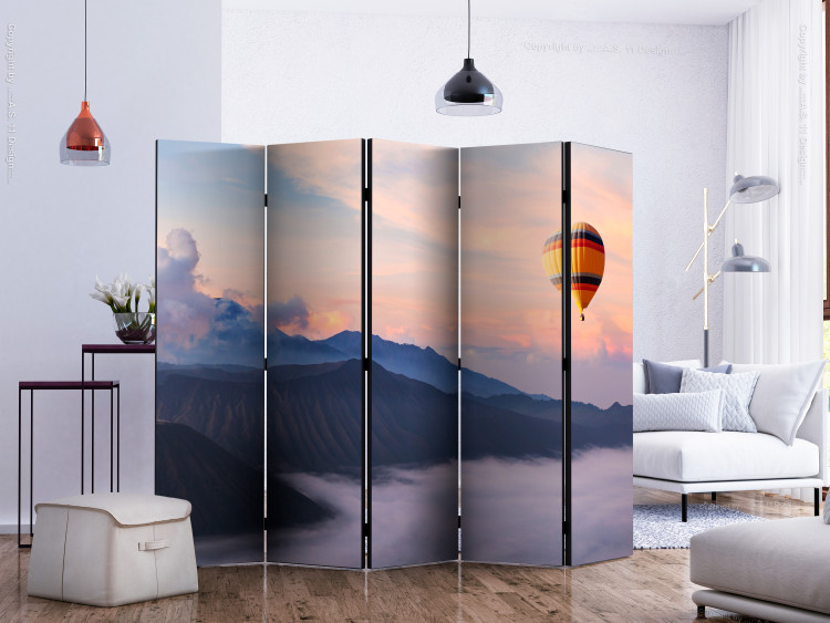 Folding Screen Worth Dreaming II (5-piece) - mountain landscape and balloon against the sky 124038 additionalImage 2