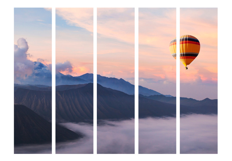 Folding Screen Worth Dreaming II (5-piece) - mountain landscape and balloon against the sky 124038 additionalImage 3