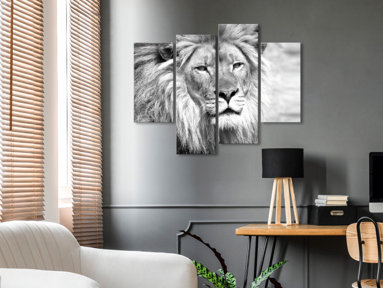 Canvas Lion in shades of grey - a four-part African landscape 127238 additionalImage 3