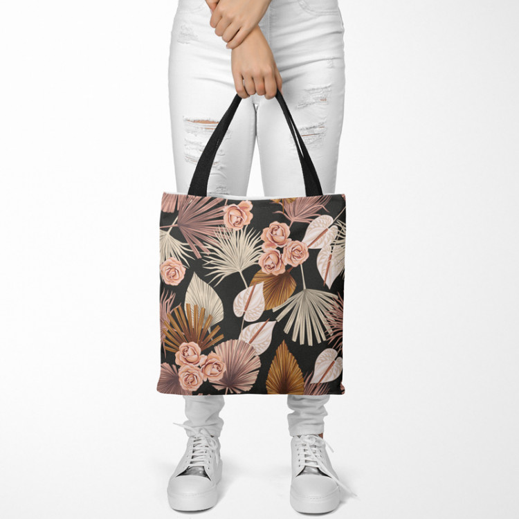 Shopping Bag Elegant bouquet - red flowers and foliage in white and brown 147468 additionalImage 2