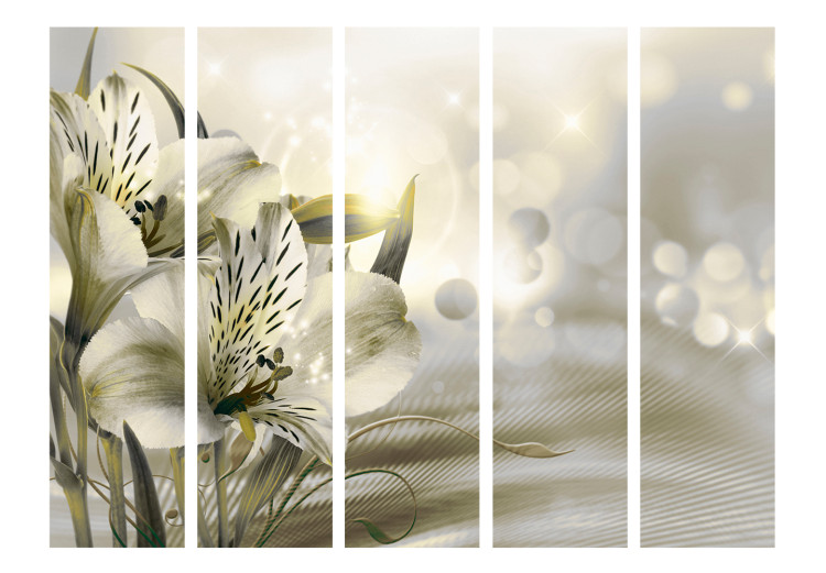 Folding Screen Green Dawn II (5-piece) - simple composition in lily flowers 132988 additionalImage 3