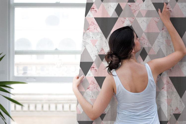 Decorative Curtain Powdery triangles - geometric, minimalist motif in shades of pink 147188 additionalImage 8