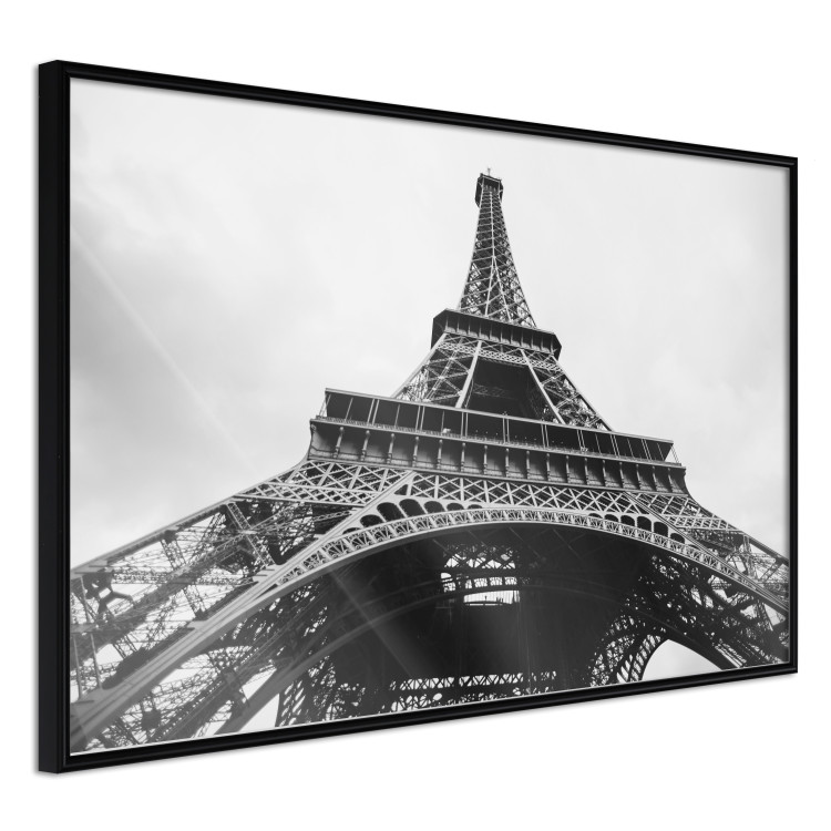 Poster Parisian giant - black and white shot of the Eiffel Tower from a frog's perspective 114919 additionalImage 11