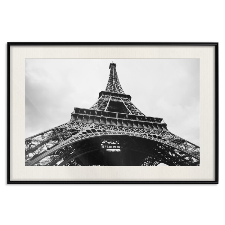 Poster Parisian giant - black and white shot of the Eiffel Tower from a frog's perspective 114919 additionalImage 18