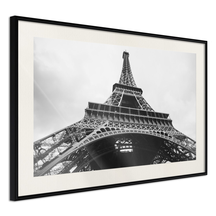 Poster Parisian giant - black and white shot of the Eiffel Tower from a frog's perspective 114919 additionalImage 3
