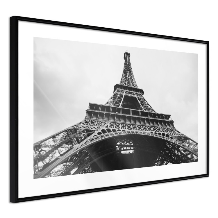 Poster Parisian giant - black and white shot of the Eiffel Tower from a frog's perspective 114919 additionalImage 10