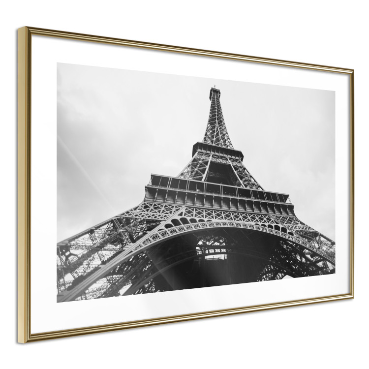 Poster Parisian giant - black and white shot of the Eiffel Tower from a frog's perspective 114919 additionalImage 7