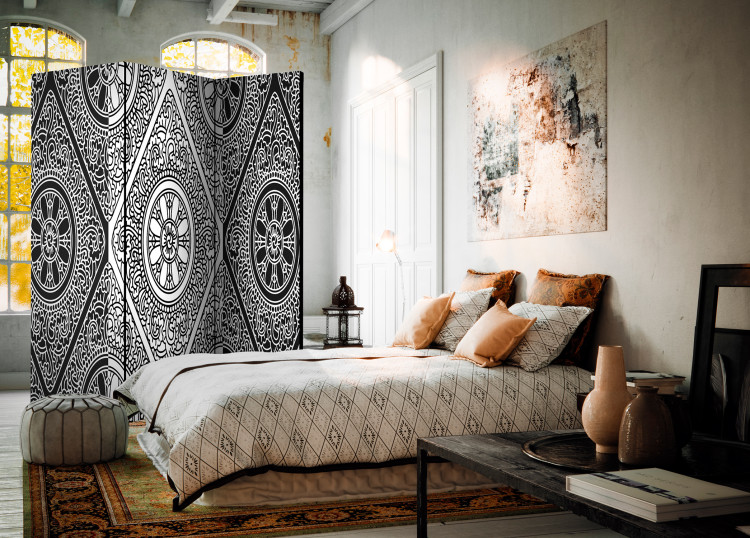Room Separator Ethnic Monochrome - black and white mandala in oriental motif 95539 additionalImage 4