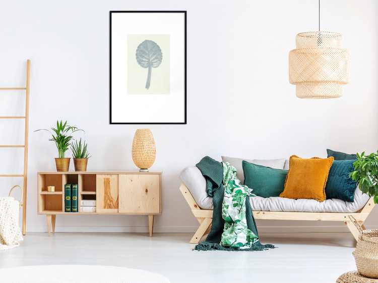 Poster Pastel Beauty - simple composition with a leaf in light colors 117769 additionalImage 4