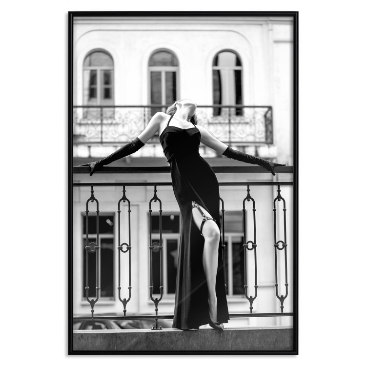 Poster Dance in Paris - black and white photograph of a woman against architectural backdrop 132289 additionalImage 18