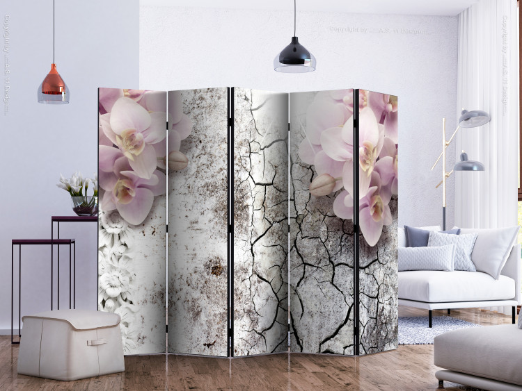 Folding Screen Rosy Orchids II (5-piece) - collage in pink flowers on concrete 132799 additionalImage 2