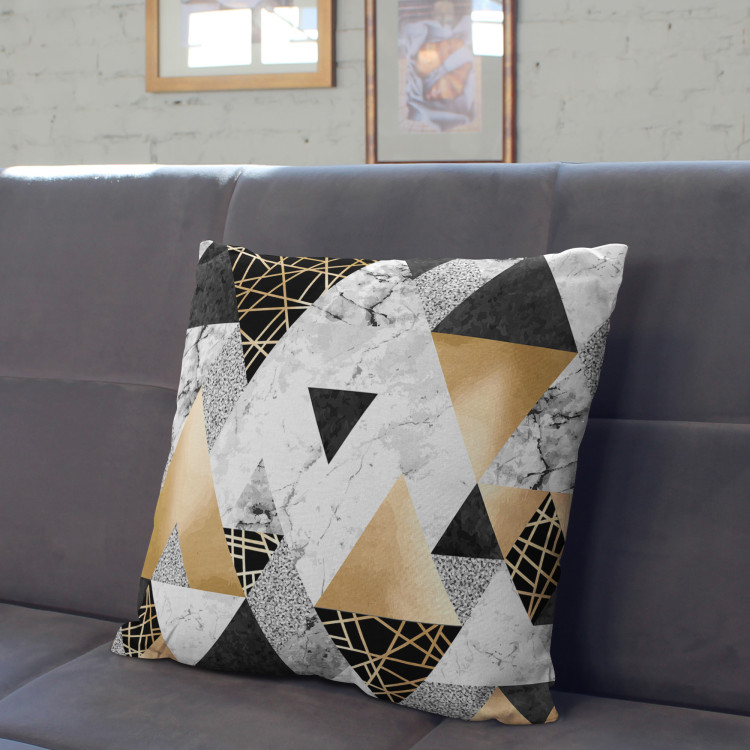 Decorative Microfiber Pillow Elegenat geometry - a minimalist design with imitation marble and gold cushions 146799 additionalImage 6