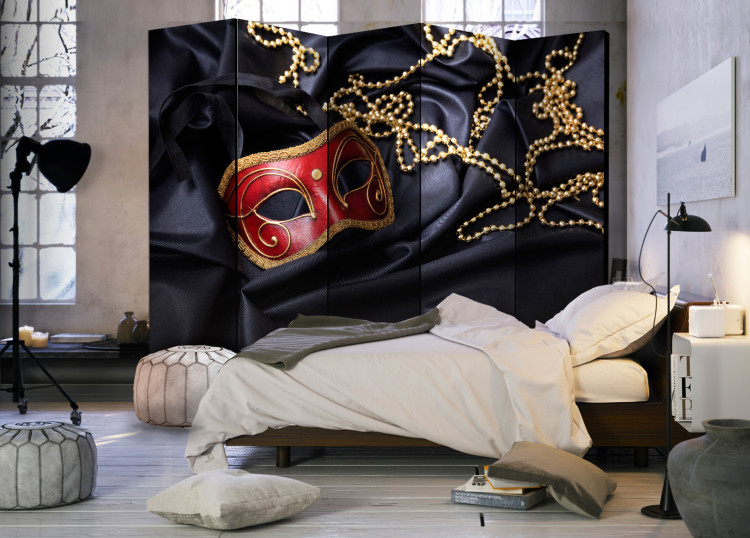 Room Separator Carnival II - mask next to golden jewels on black fabric 95299 additionalImage 4